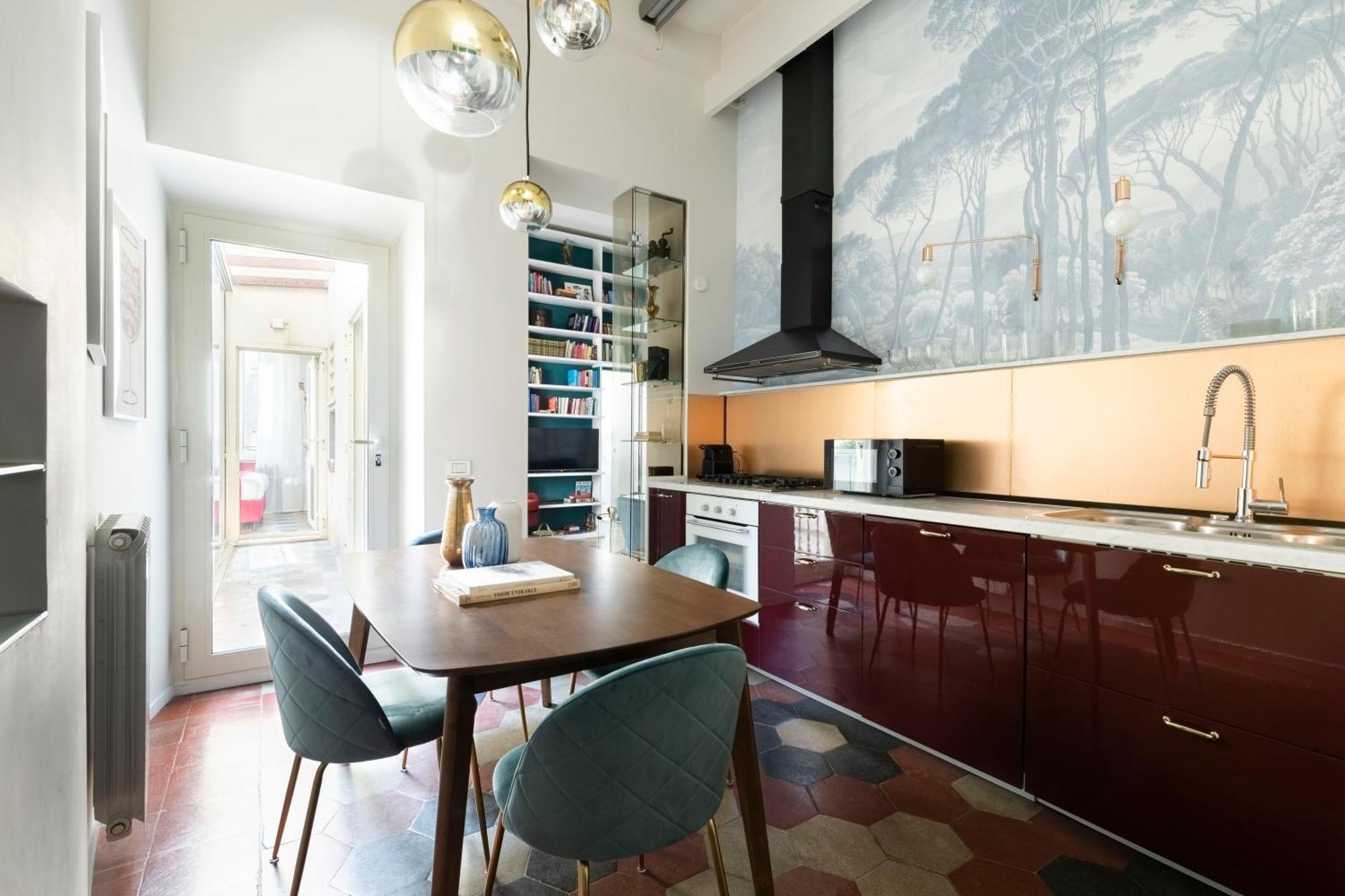 Ych-colosseo Book House Apartment