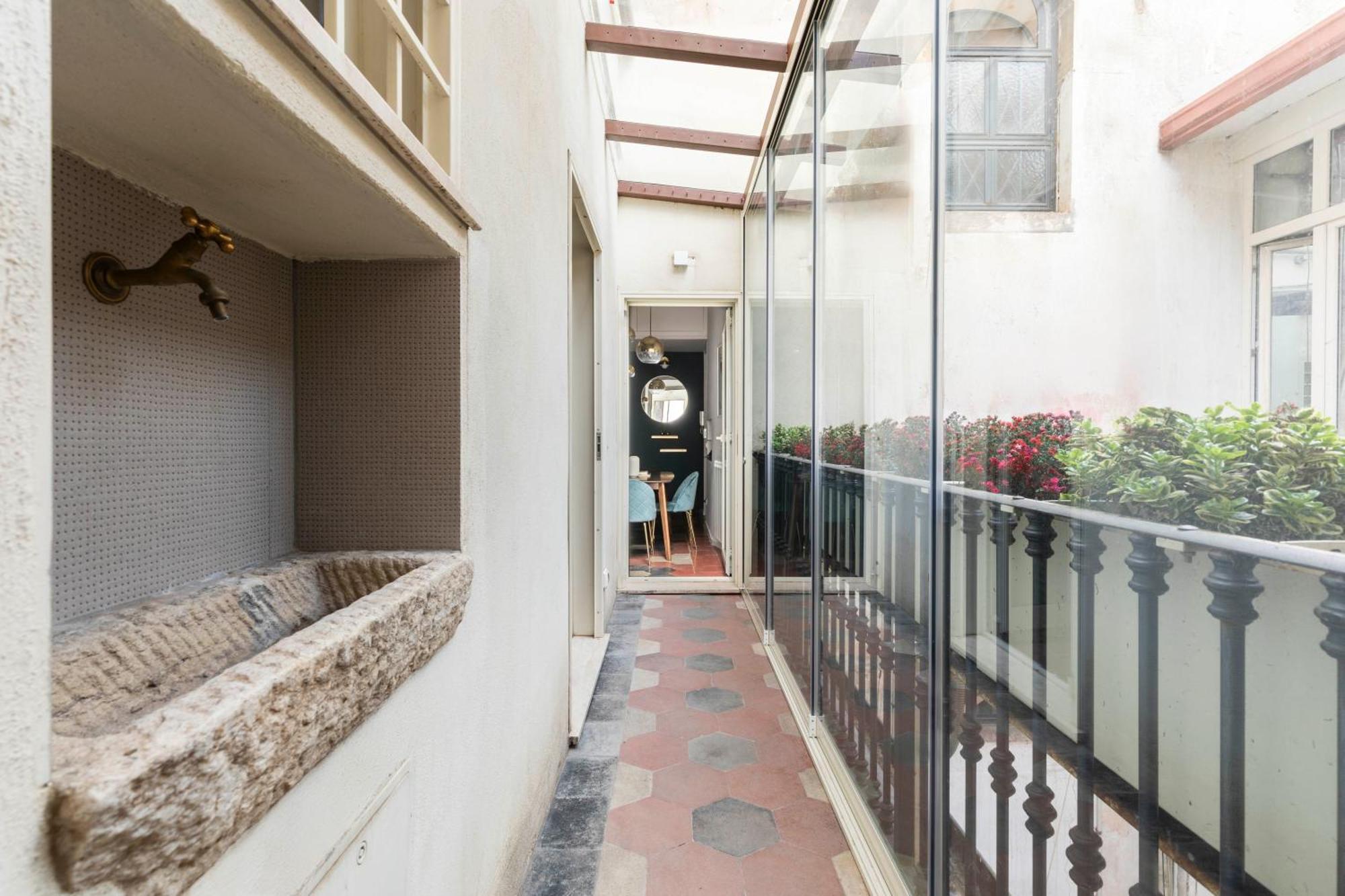 Ych-colosseo Book House Apartment *
