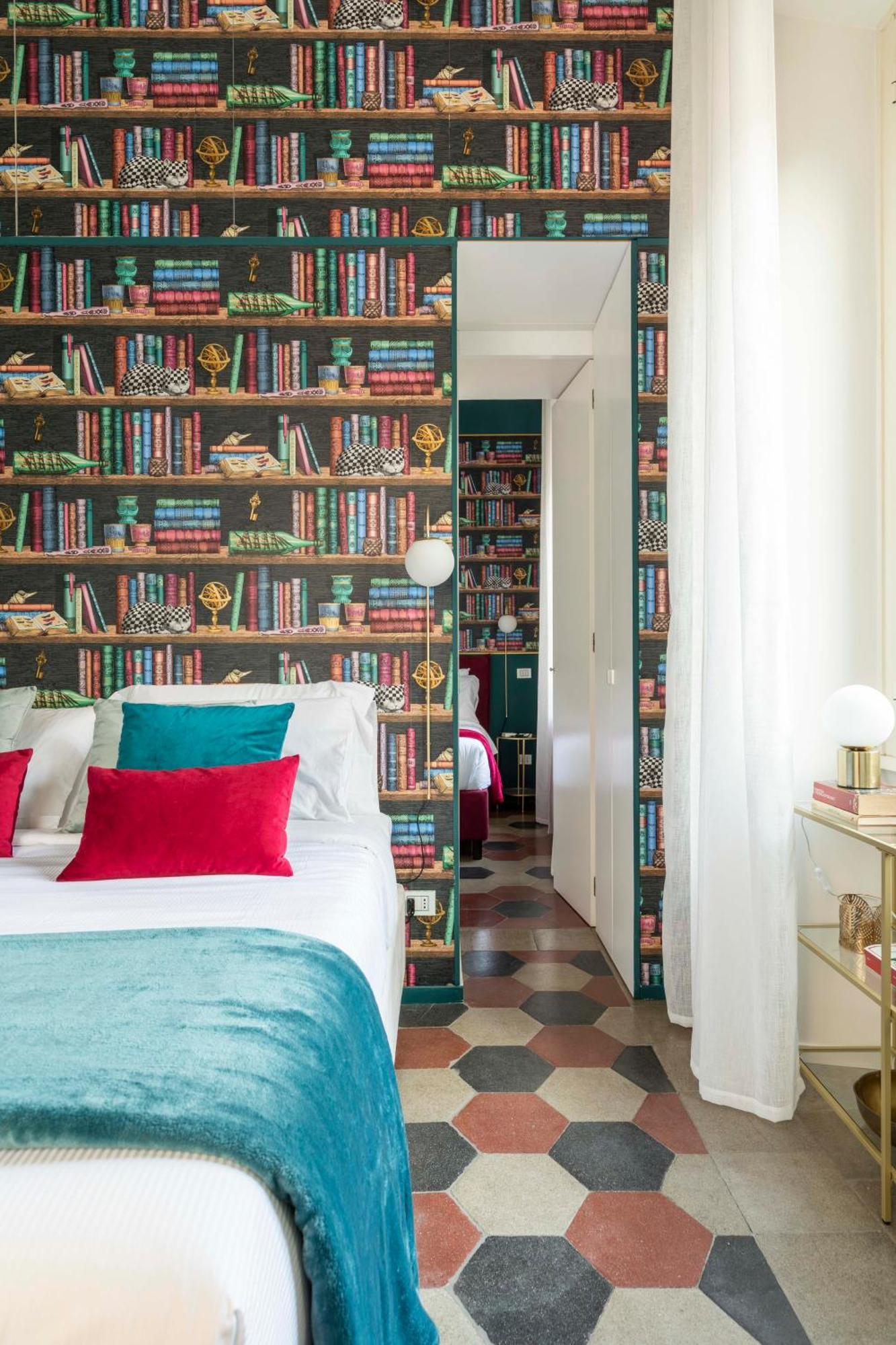 Ych-colosseo Book House Apartment Rom