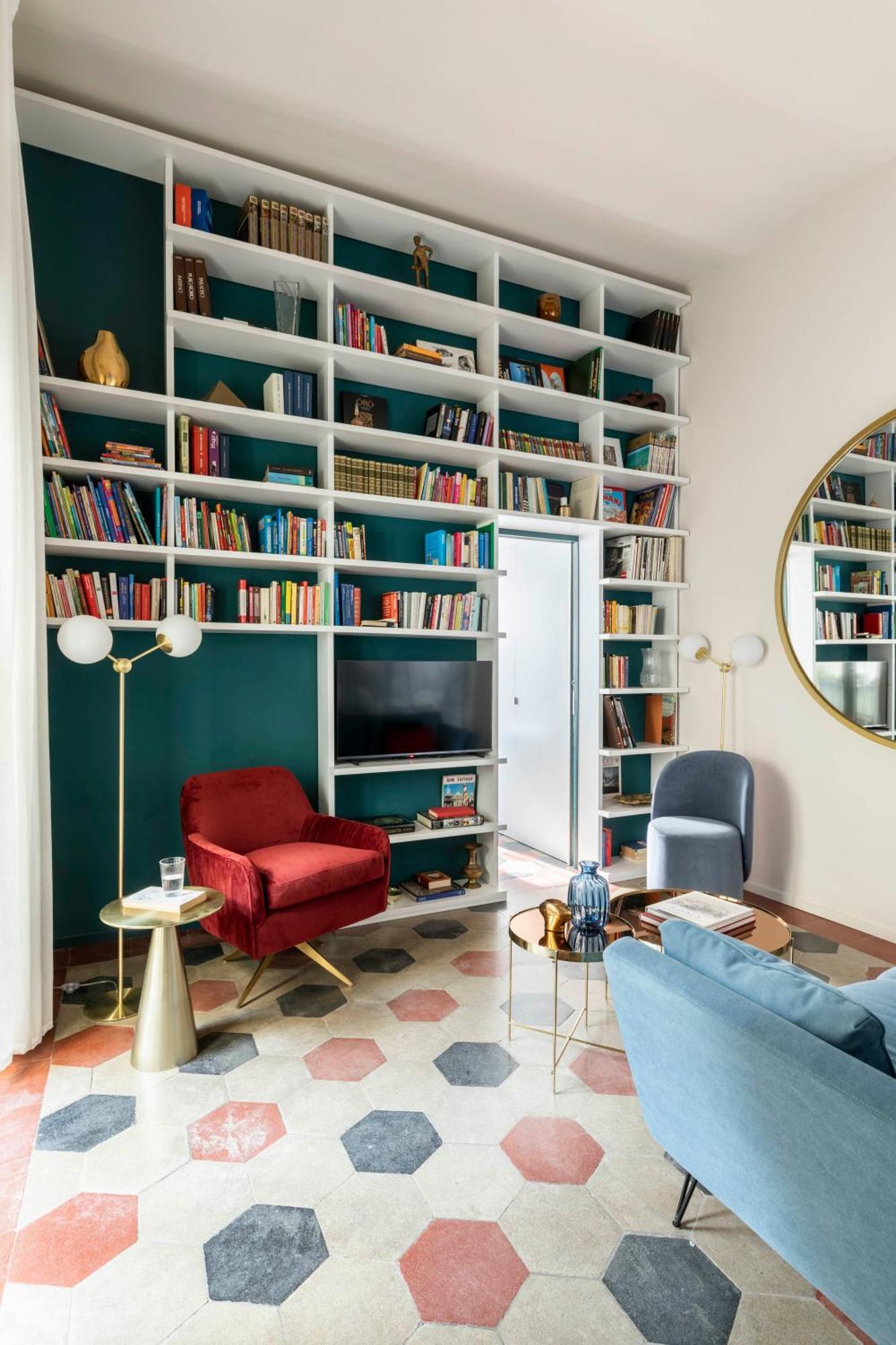 Ych-colosseo Book House *